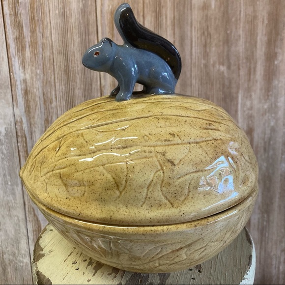 Vintage Holland Mold Squirrel Dish - Picture 4 of 8
